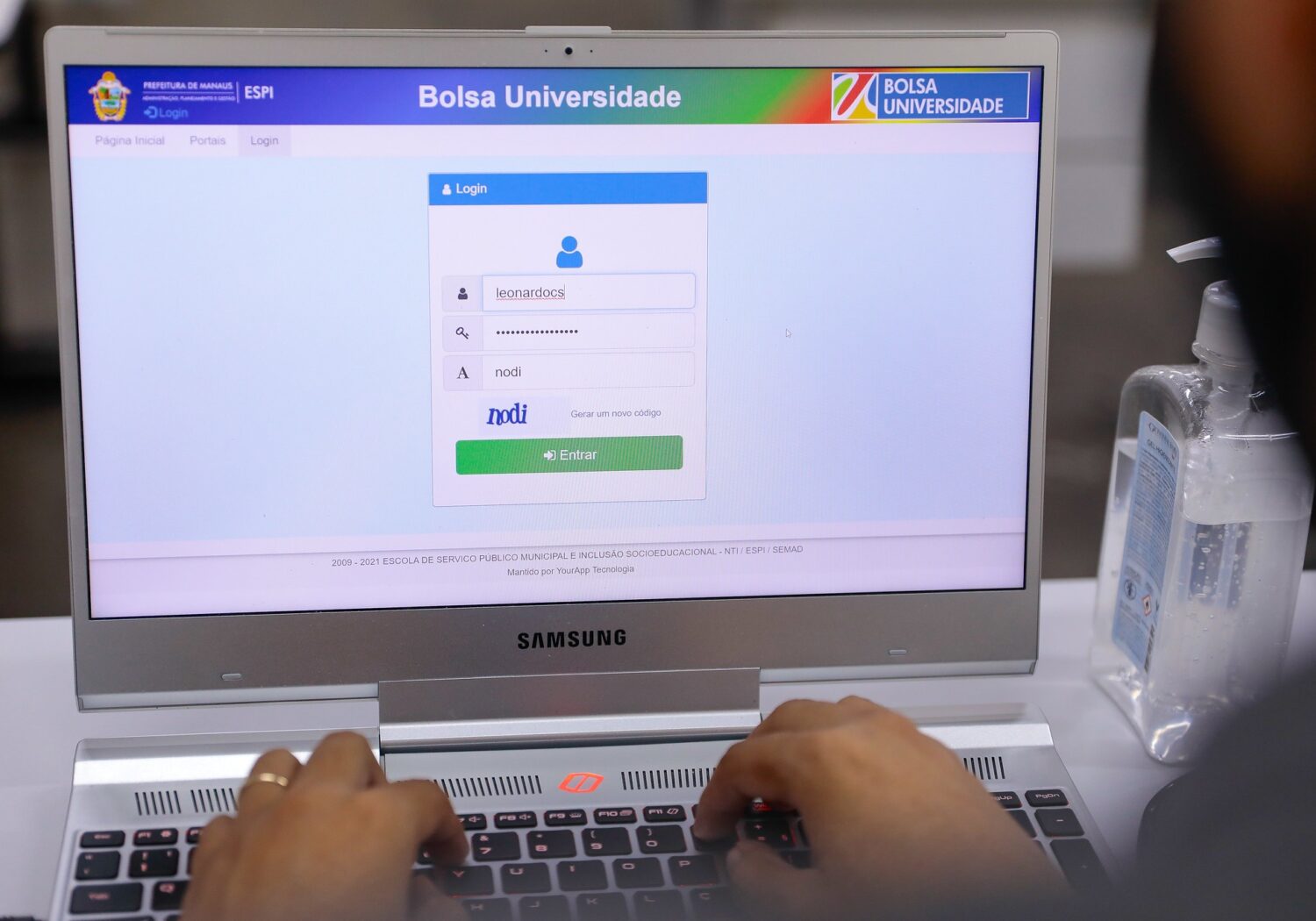 Bolsa Universidade 2027: falta 1 dia para fim das inscrições de quase 20 mil bolsas em Manaus; confira