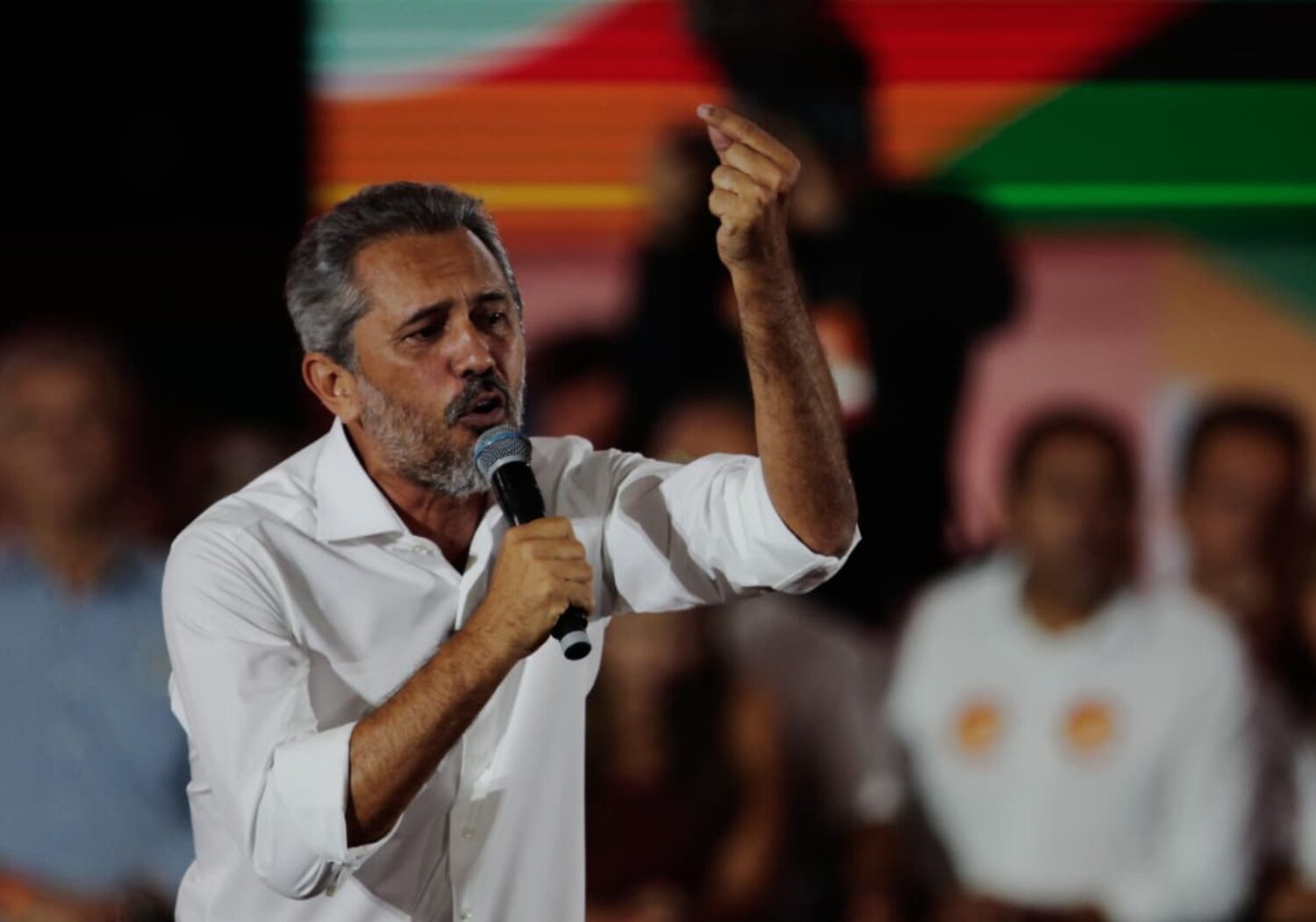 Quaest no Ceará: 56% aprovam e 36% desaprovam governo de Elmano de Freitas